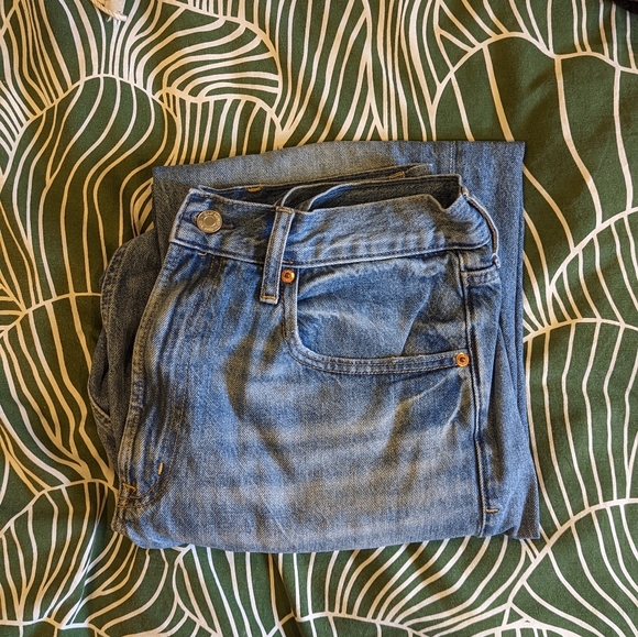 NWT barrel style high-waist mom jeans light wash TALL - Picture 1 of 6